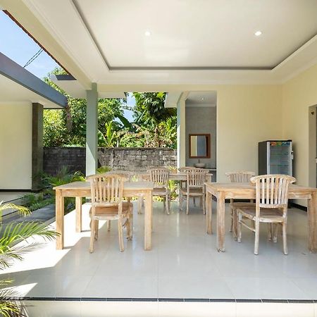 Oyo 912 Pondok Garden Bali Guesthouse Нуса-Дуа Экстерьер фото