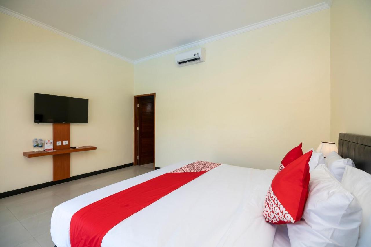 Oyo 912 Pondok Garden Bali Guesthouse Нуса-Дуа Экстерьер фото